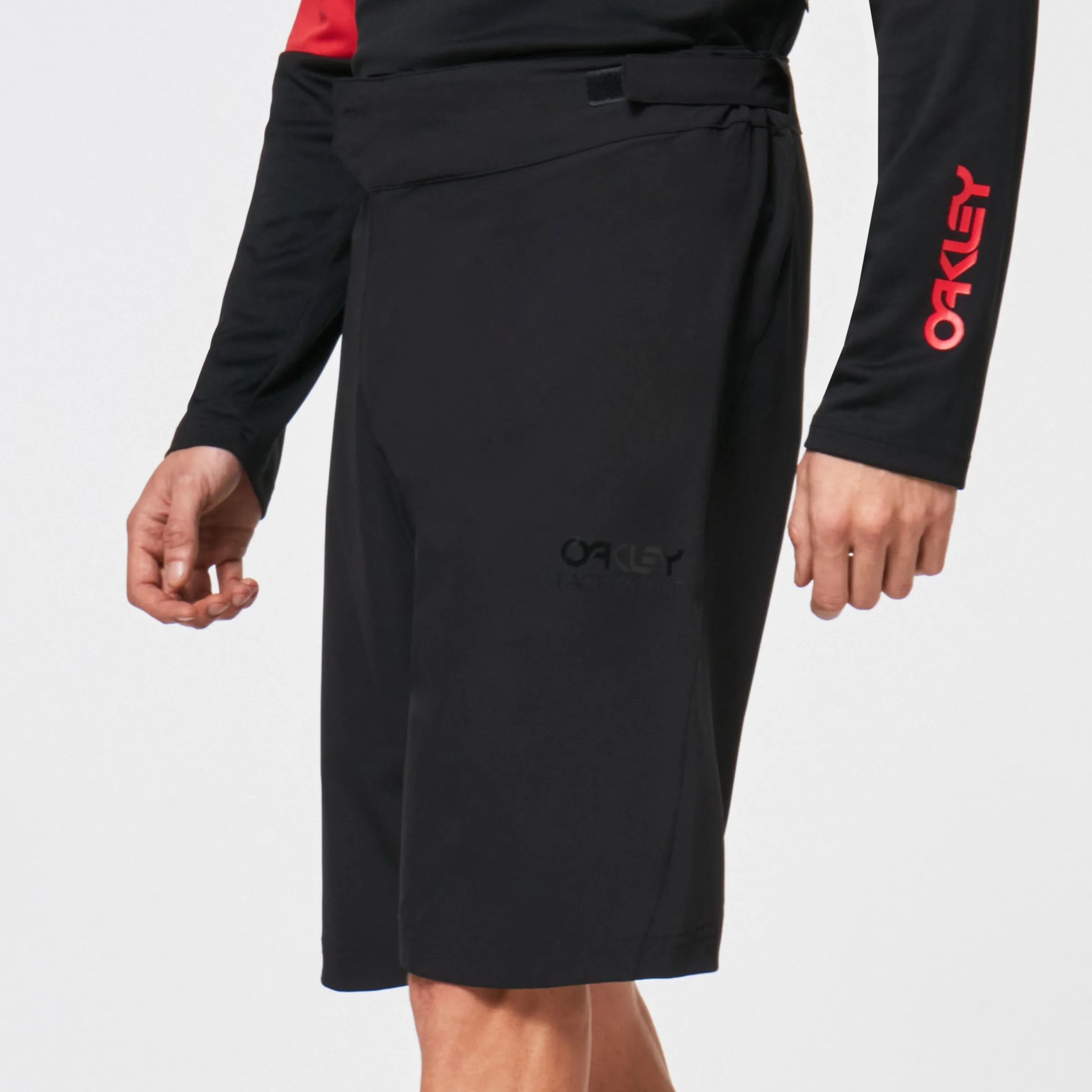 Oakley Arroyo Trail Shorts Blackout Outlet