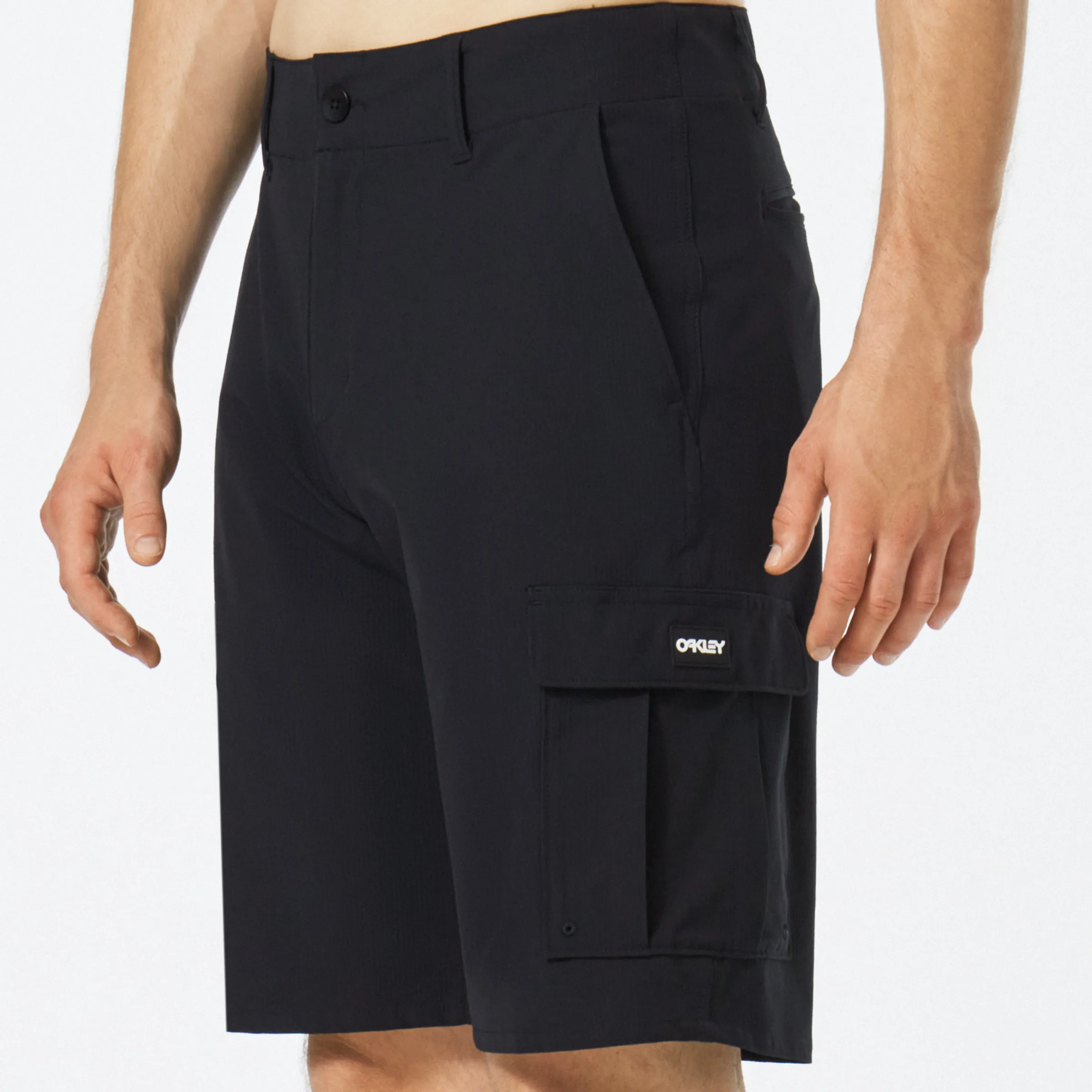 Oakley B1B Cargo Hybrid Short Blackout Outlet