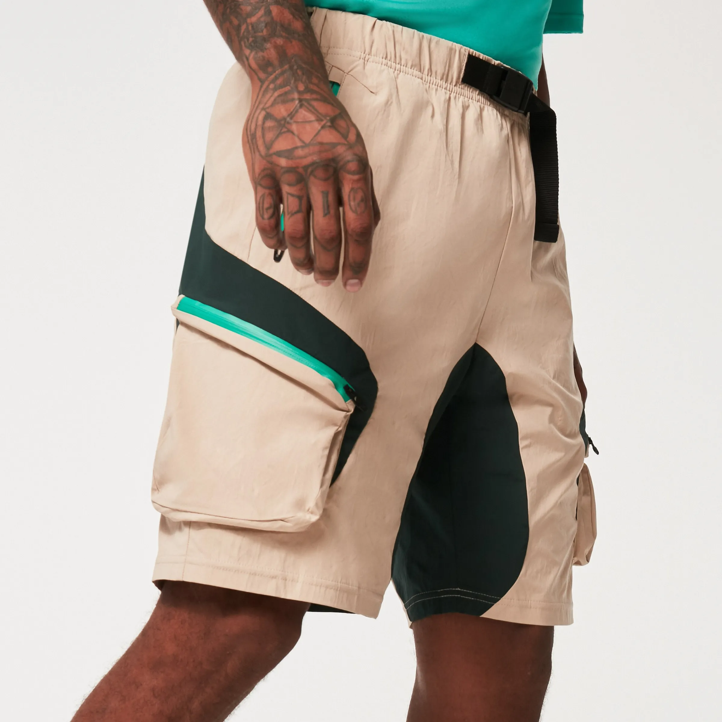 Oakley Latitude Cargo Short Humus Discount