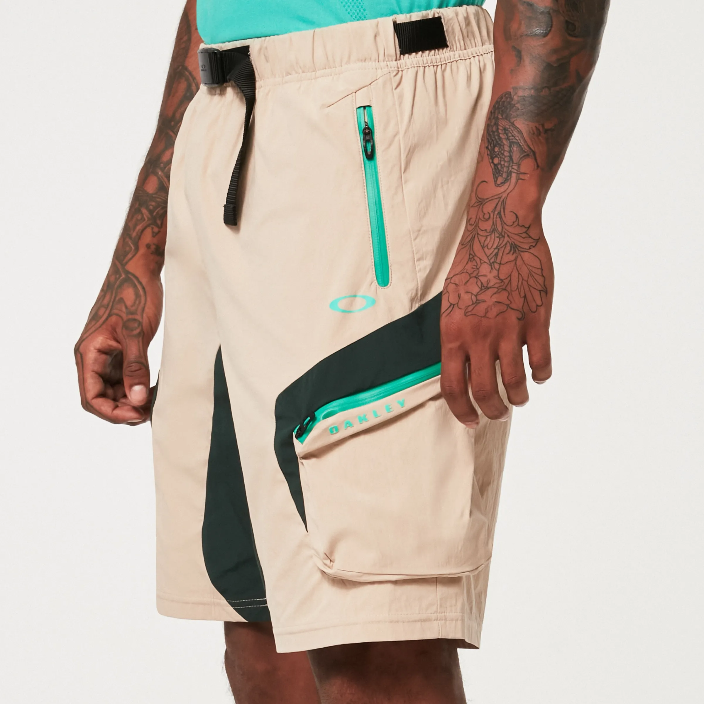 Oakley Latitude Cargo Short Humus Discount
