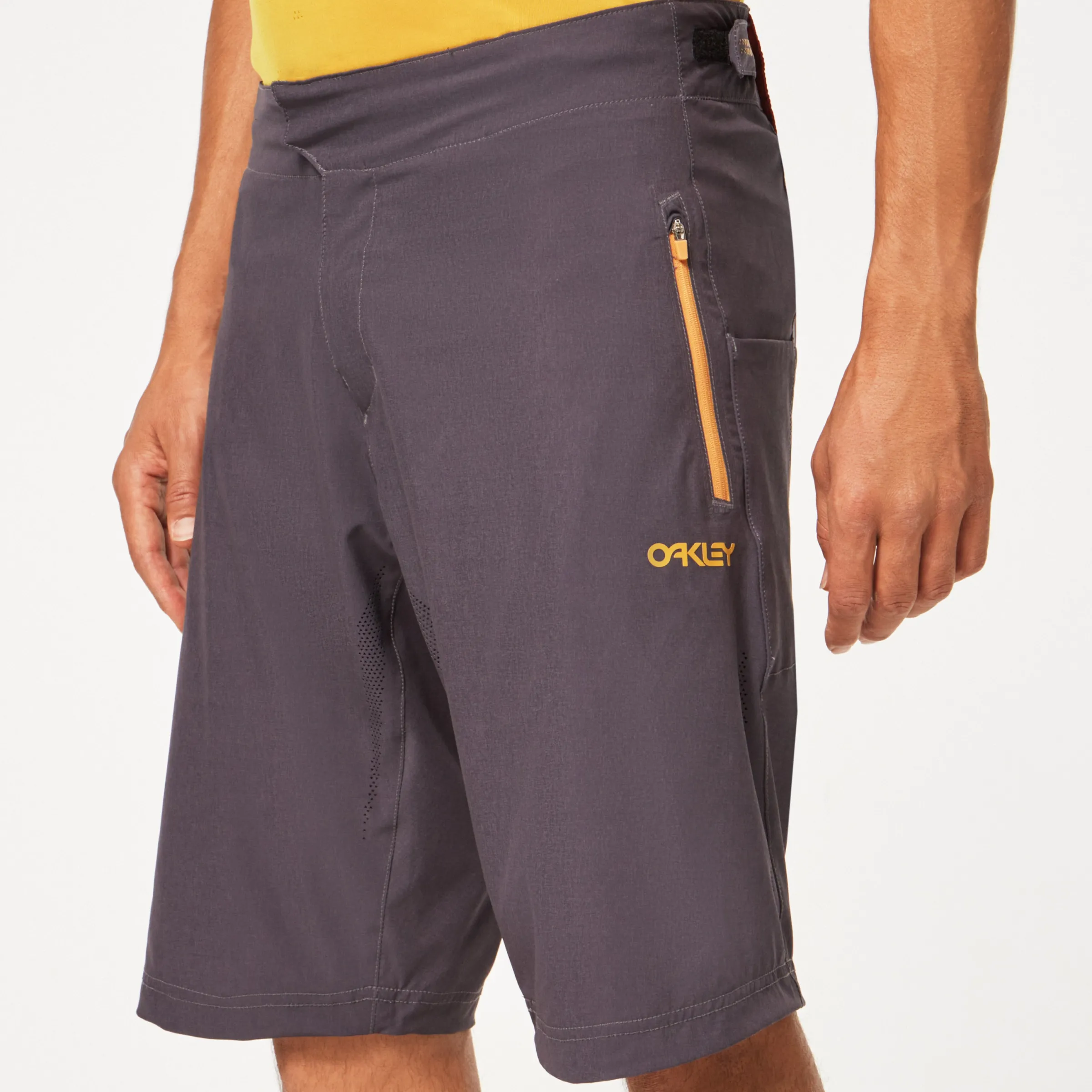 Oakley Reduct Berm Short Forged Iron Online