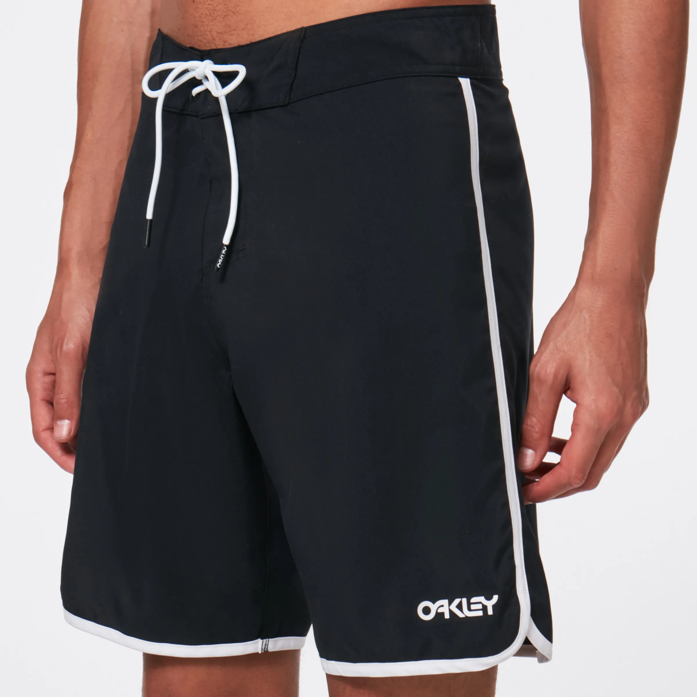Oakley Solid Crest 19 Boardshort Blackout Sale